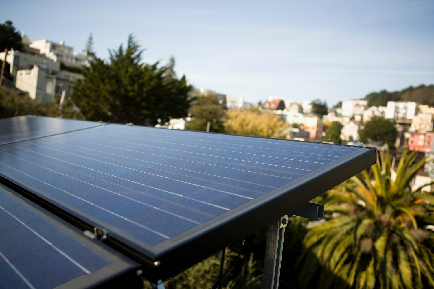 Store banne solaire autonome sans electricite en 2026
