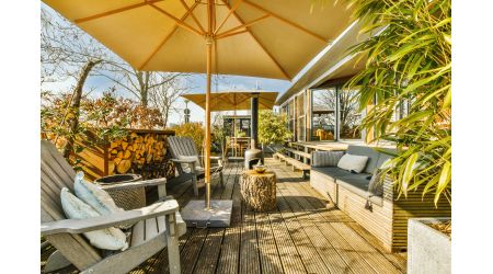 Profiter de sa terrasse en septembre : 3 équipements pour prolonger l'été