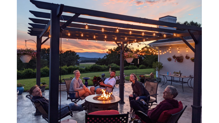 Trop Chaud en Journée ? 3 Équipements pour Transformer votre Terrasse en Salon du Soir (sans Moustiques)